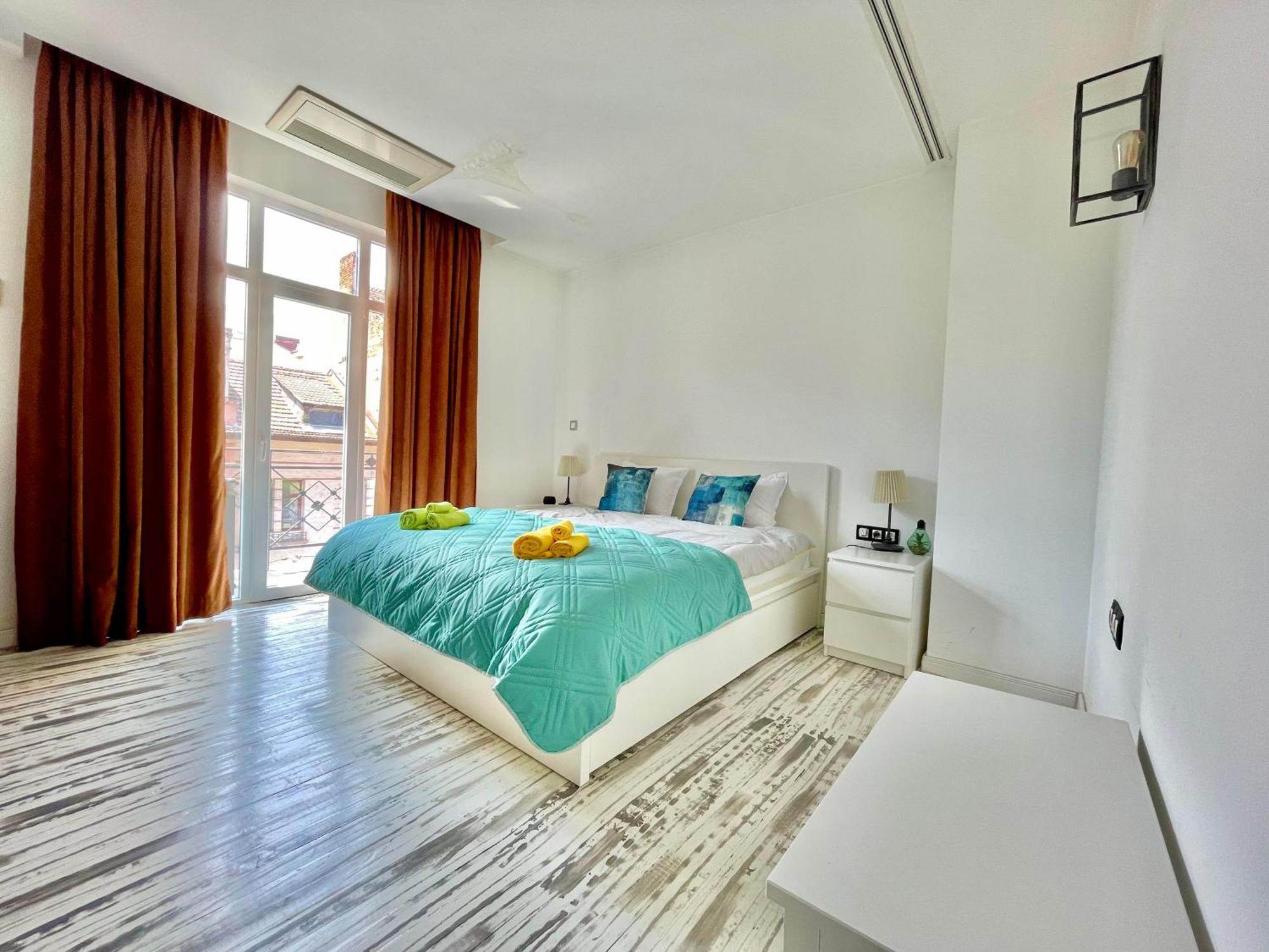 Bofo Home Free Parking Spot Sofia Bagian luar foto